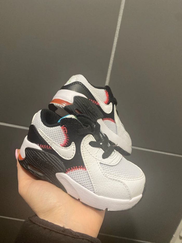 Nike air taille 21 neuve