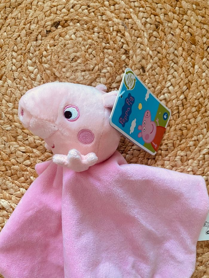 PeppaPig doudou - photo numéro 2