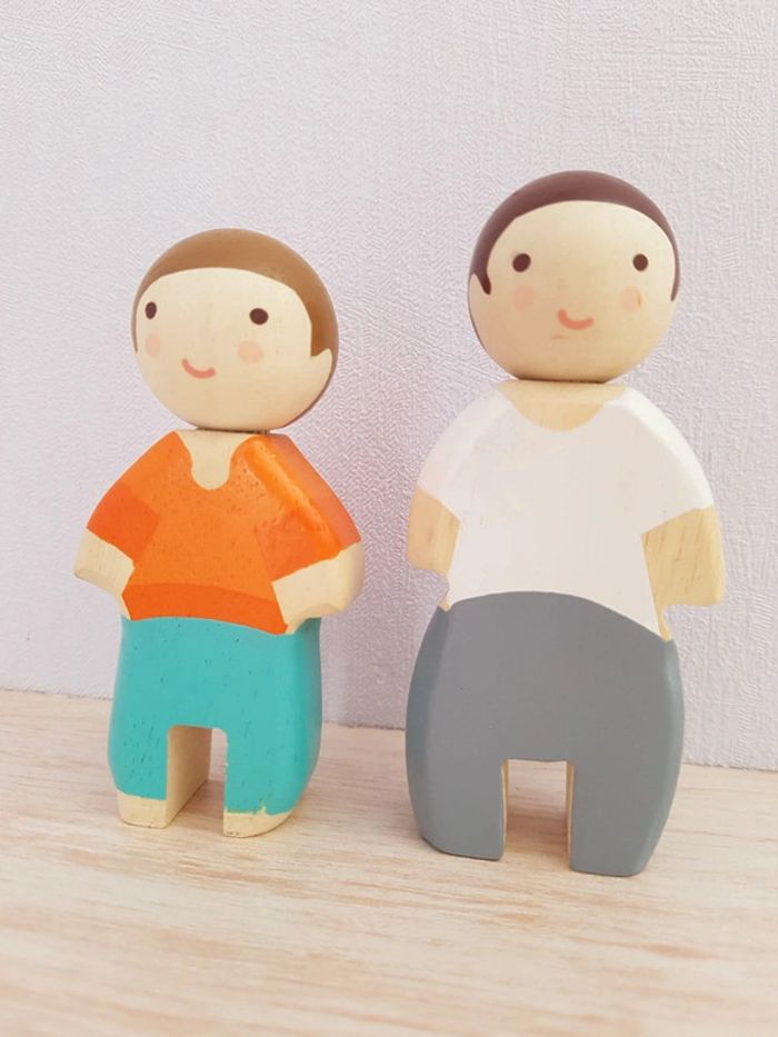 2 figurines en bois Tender leaf toys - photo numéro 2