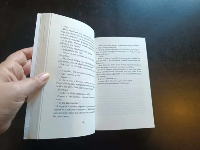 Livre UNE (IRRESISTIBLE) ENVIE DE DIRE OUI - Meg Cabot - photo numéro 4
