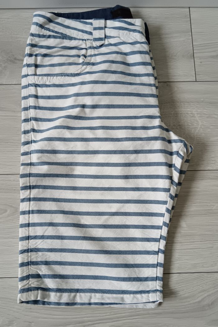 Bermuda homme taille 38 marque Bershka en excellent état
