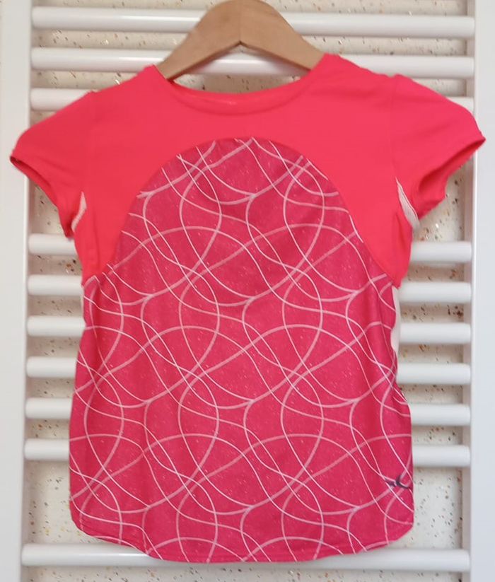 Tee shirt de sport manche courte rose blanc Décathlon Taille 8 / 9 ans - photo numéro 2