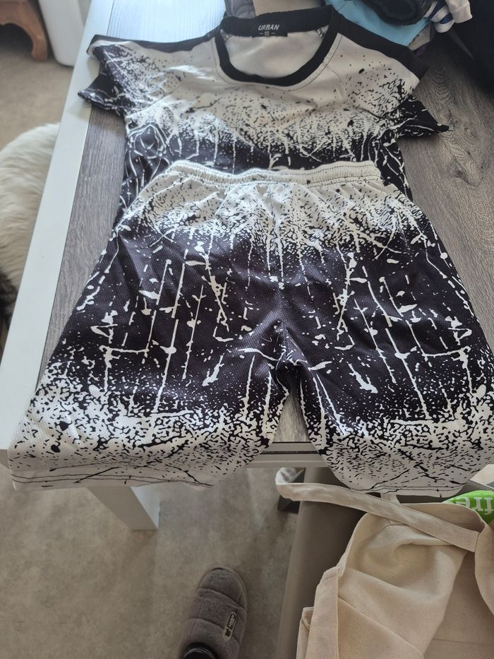 Ensemble tee shirt et short