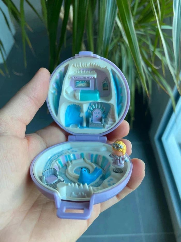 Médaillon violet Polly pocket