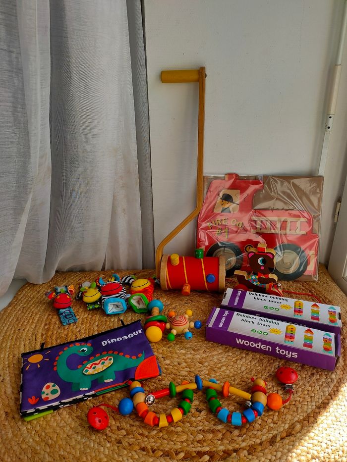 Lot de jeux d'éveil bébé