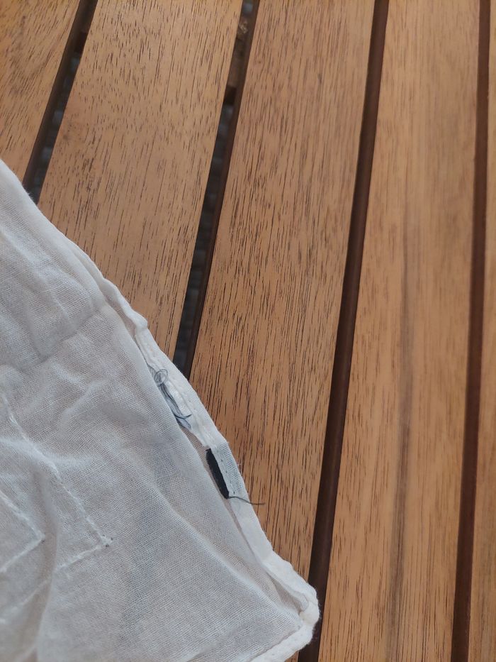 Foulard blanc léger avec détails décoratifs - photo numéro 3