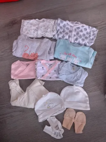 Lot de vêtements naissance bébé 0 mois