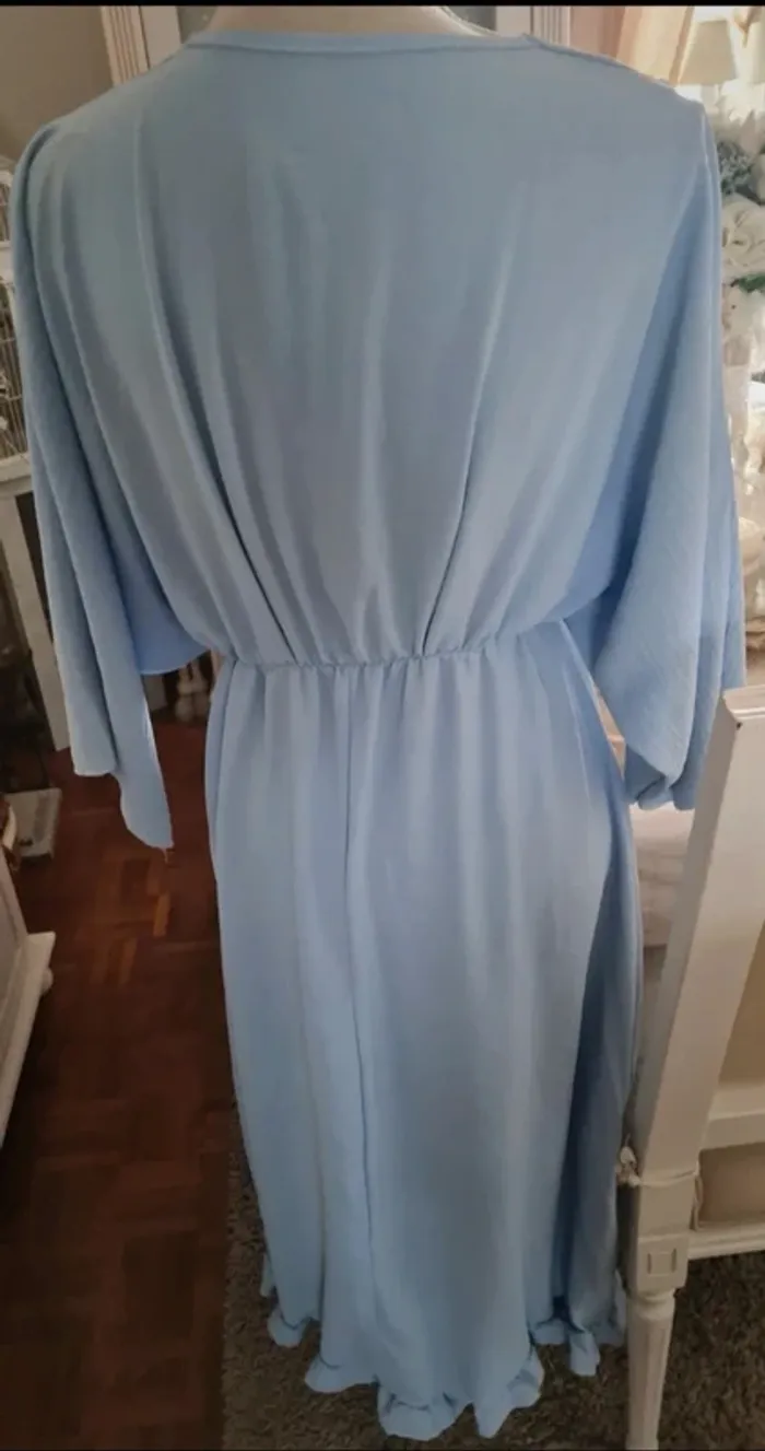 Robe longue bleu ciel Taille 38/40 - photo numéro 4