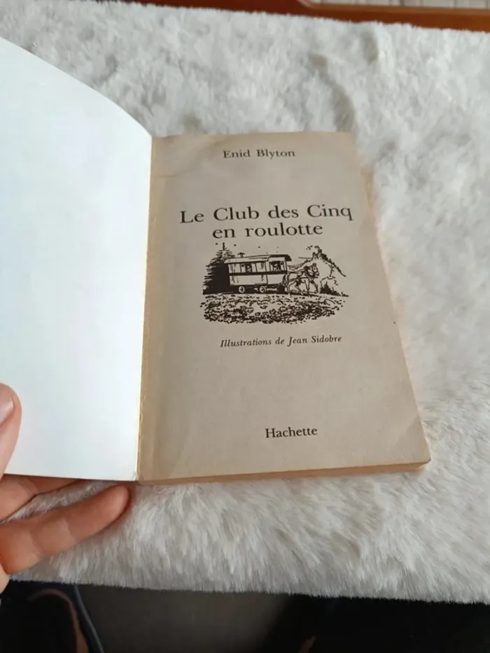 Livre : club des 5 en roulotte - photo numéro 5