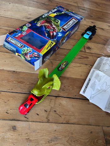 Piste Dino Attack avec 2 voitures Teamster