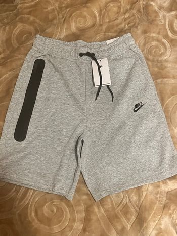 Short Nike tech 