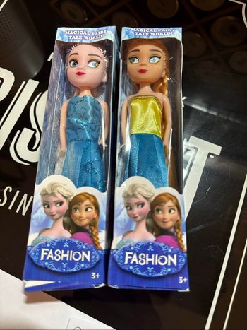 Lot de 2 poupées miniature reine des neiges