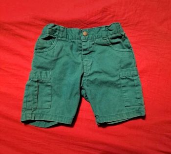 Short vert taille 18 mois