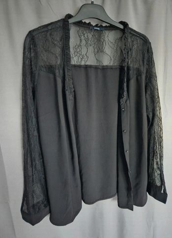 Blouse dentelle