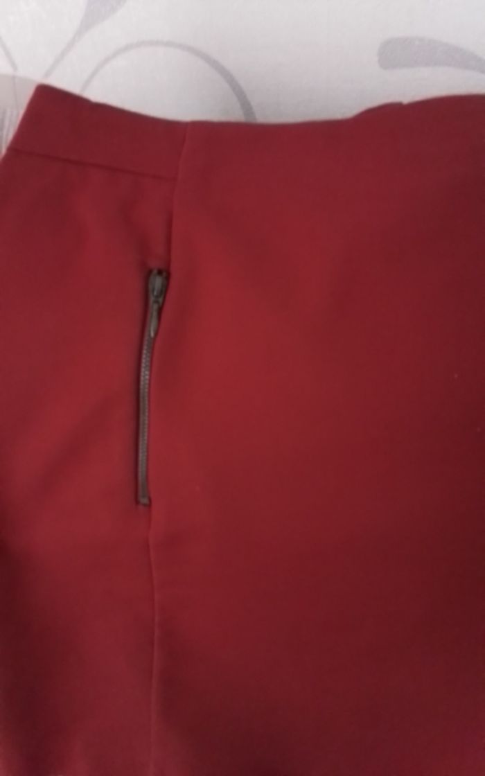 Jupe rouge - photo numéro 3