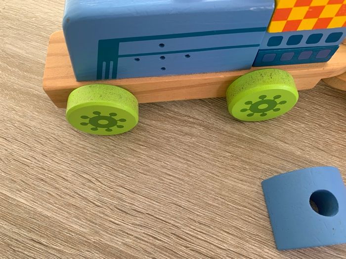 Train à empiler en bois - photo numéro 7