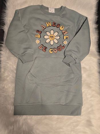 Neuve( non portée) 🏷🥰😍robe molleton 10 ans fille😍🤩🏷