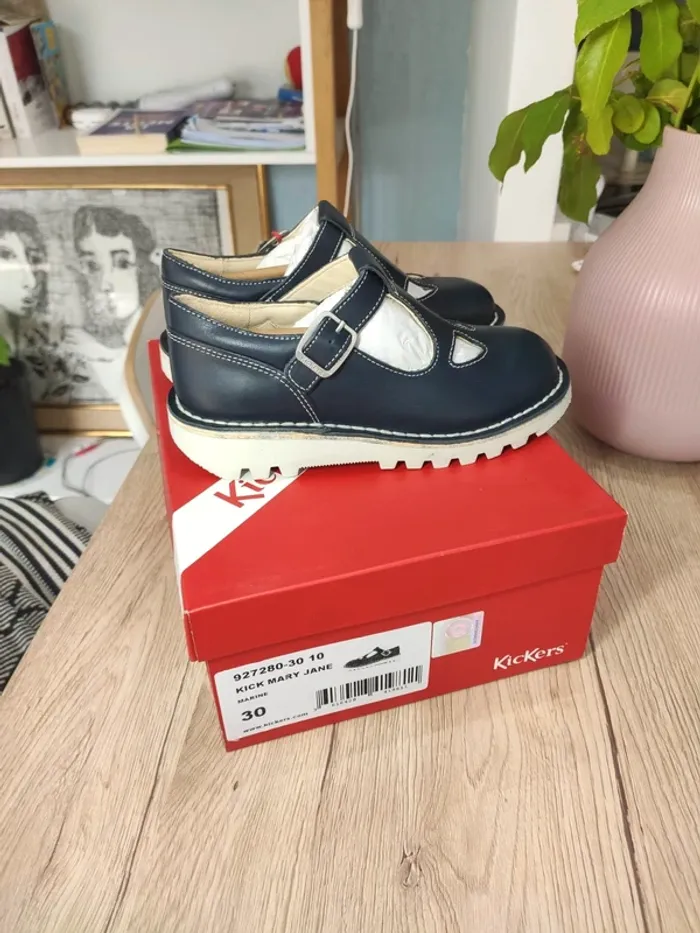 Chaussures kickers 30 bleu marine Mary Jane semelle mousse de confort. - photo numéro 3