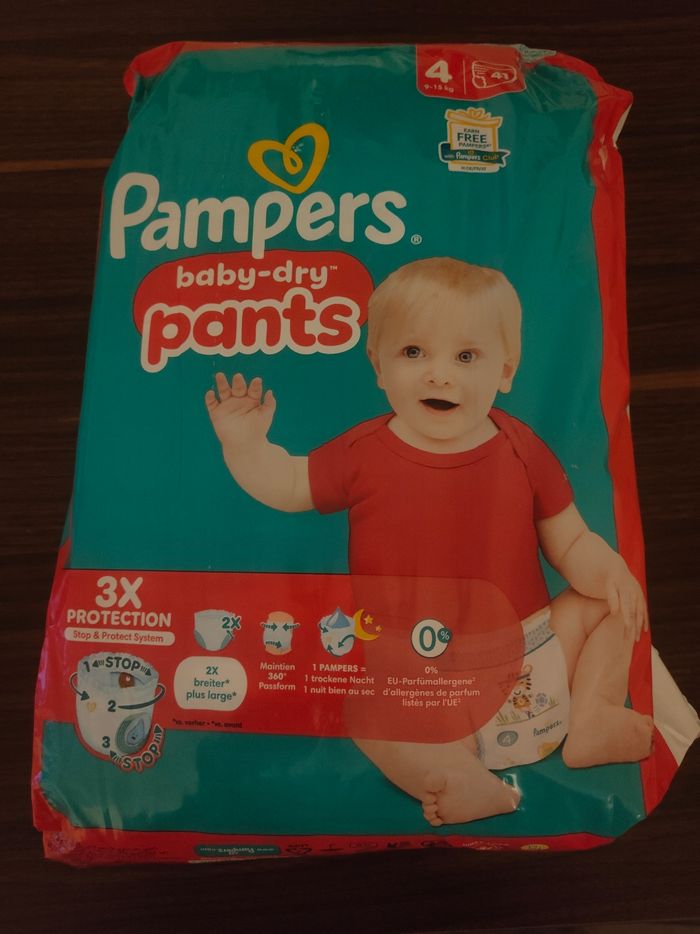 Pampers couches pants taille 4