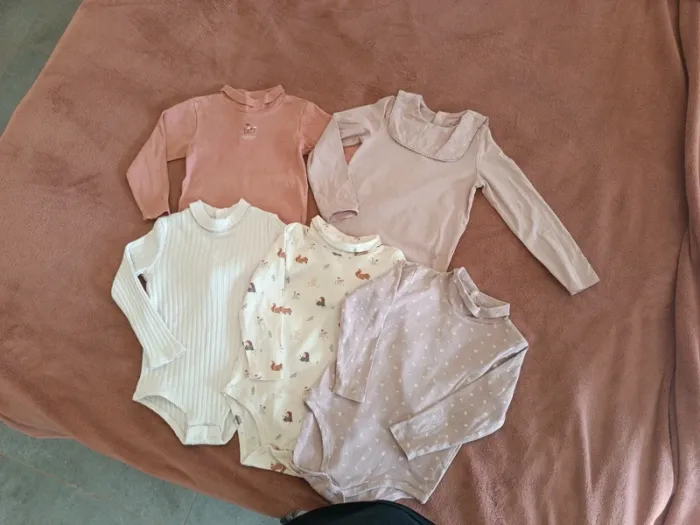 Lot de 5 bodys - photo numéro 3