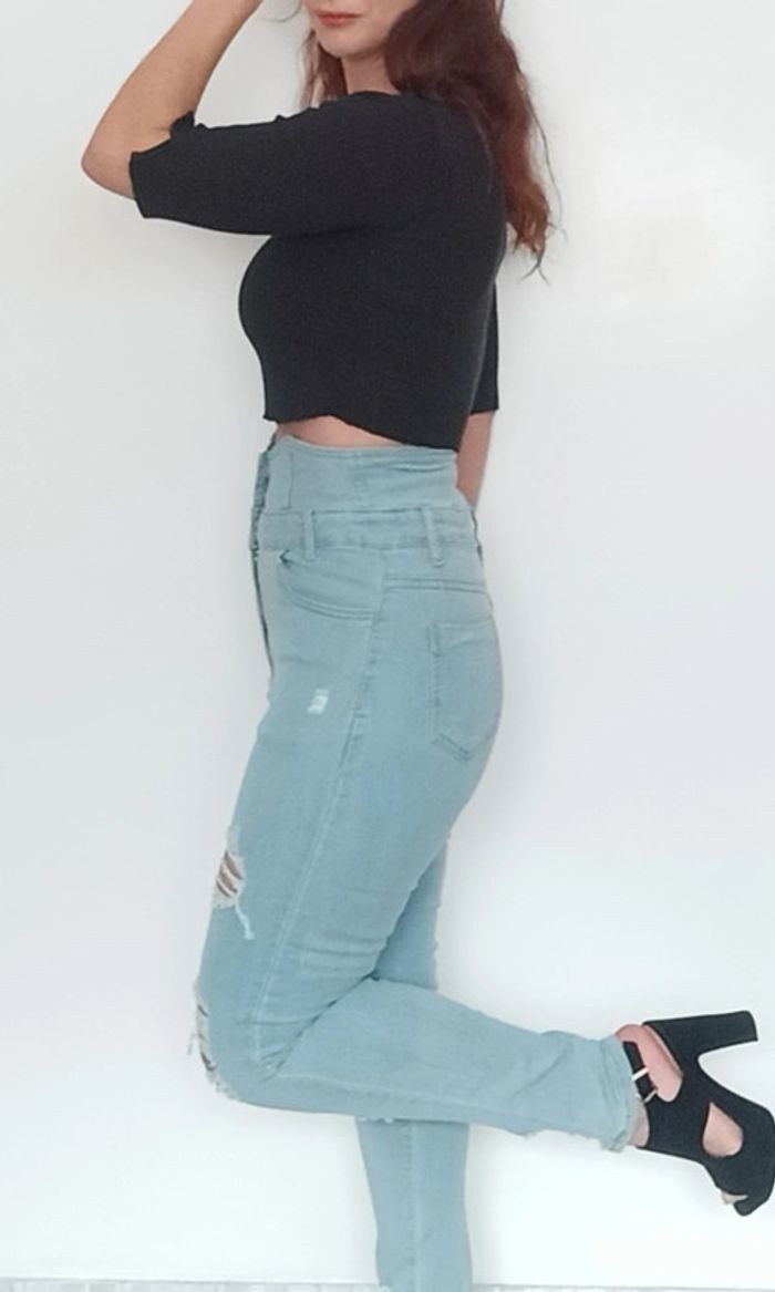Jean slim troué délavé taille très haute 38 - photo numéro 4