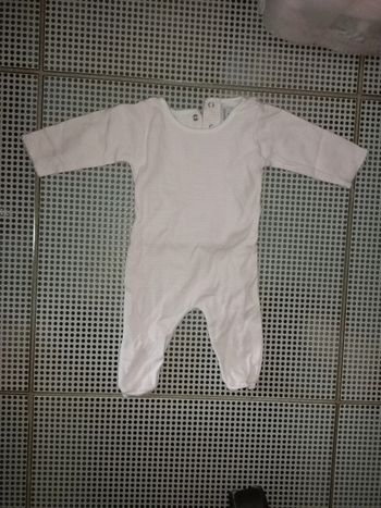 Pyjama, 1 mois