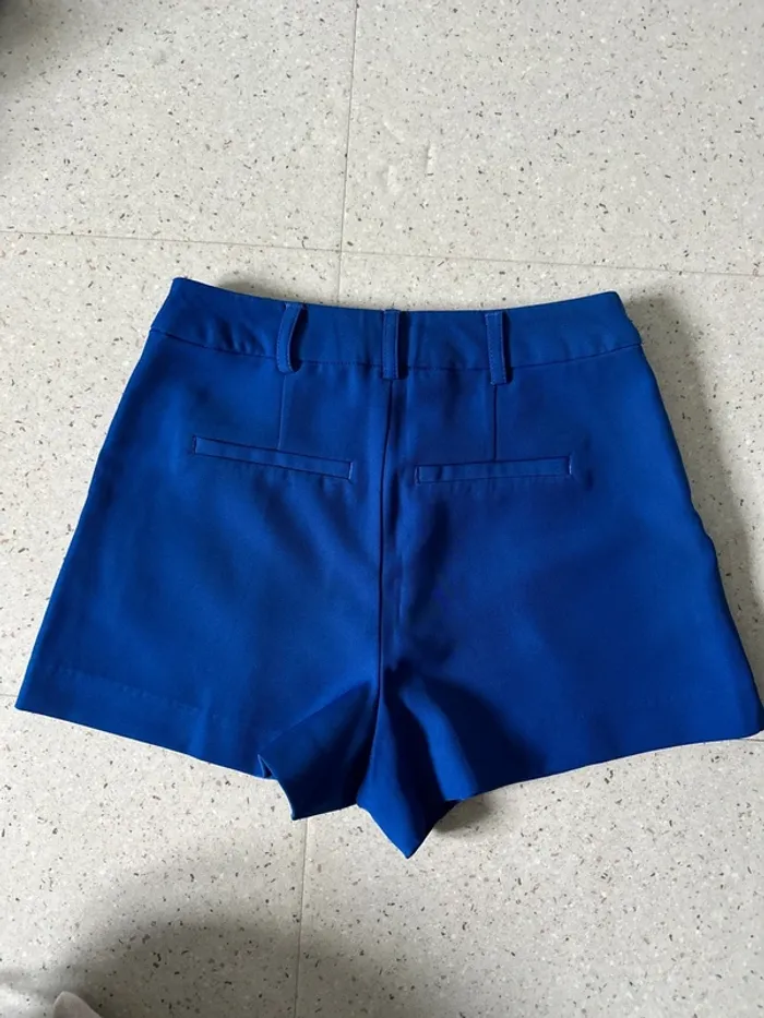 Short bleu - photo numéro 2