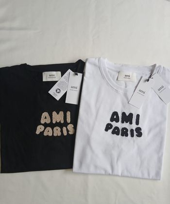 Vends lot T-shirt Patch Ami Paris taille XL, couleur noir et blanc Neuf avec étiquettes