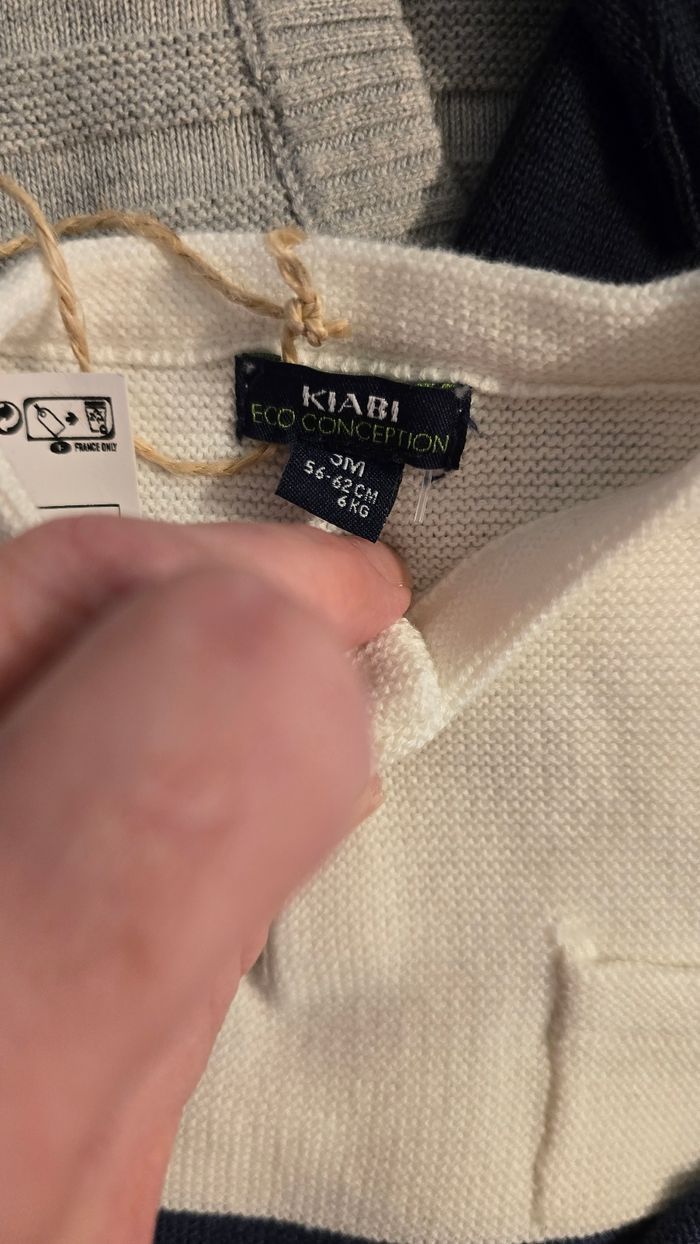 (Neufs non portés) 🏷🤩🥰💙superbe  LOT gilet et pulls 3 mois garçon 💙🥰🤩 - photo numéro 4