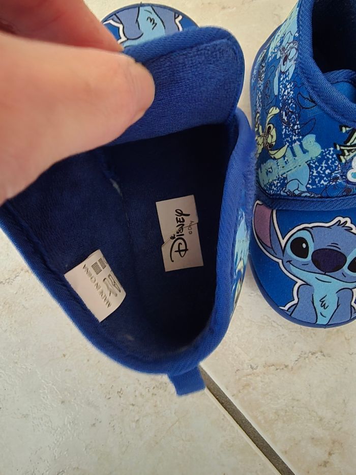 ⚘️⚘️Chaussons pointure 25 stich garçon ⚘️⚘️ - photo numéro 4