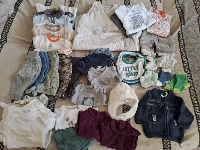 Gros lot naissance et 1 mois garçon