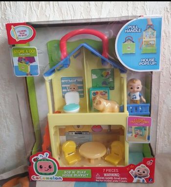 Cocomelon et sa maison transportable