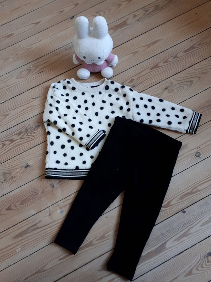 Lot hiver pantalons, pull, robes... - photo numéro 2