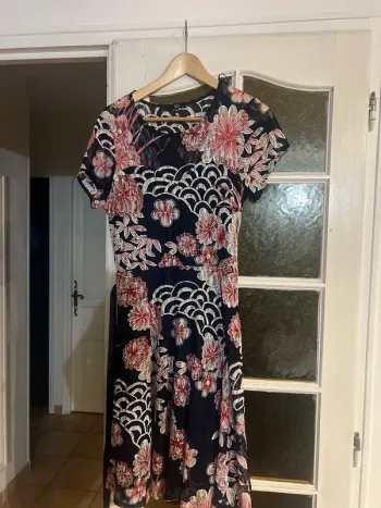 Sublime robe chic parisienne neuve - taille 40 - Jacqueline RIU