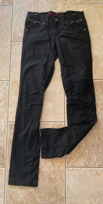 Bonobo Jean Noir Cintré Taille 36/S