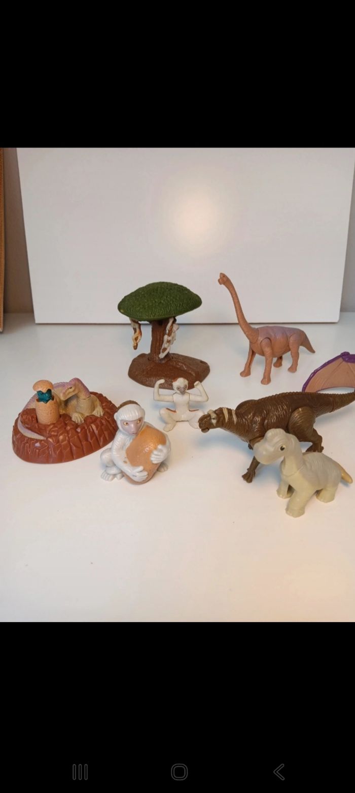 Lot figurines du dessin animé dinosaure  de Disney - photo numéro 2