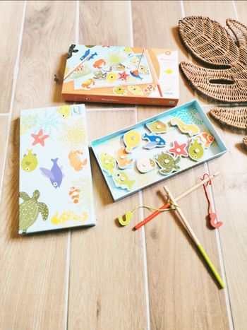 🐟Coffret Pêche à la ligne magnétique aimantée en bois marque Djeco Neuf