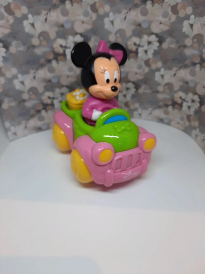 Baby minnie la voiture musicale de Minnie Clementoni