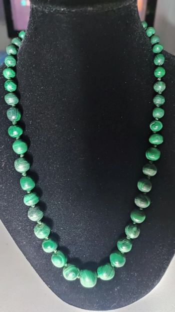 Fantastique collier en perles de malachite