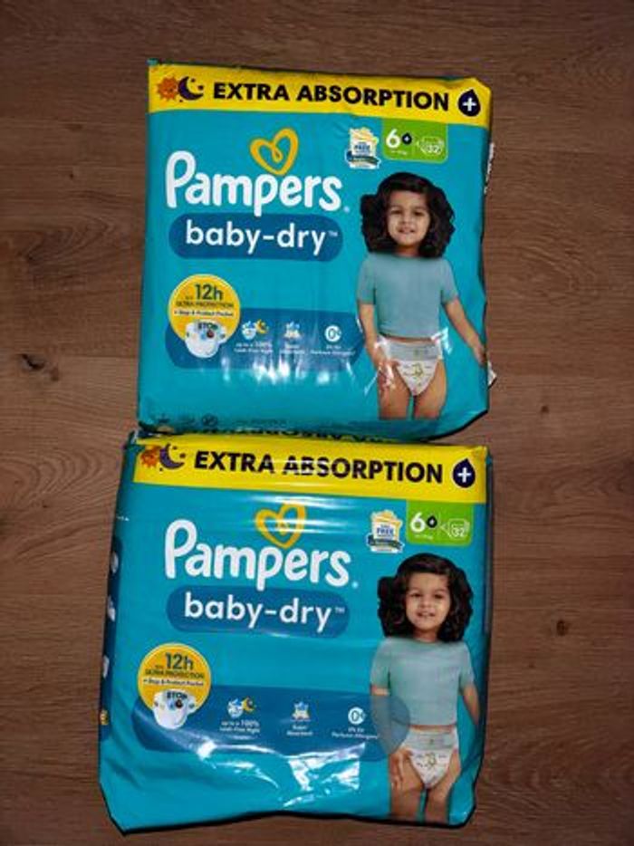 Maxi-Pack De 64 Couches Pampers  Baby-Dry Neuf Dans L’emballage.