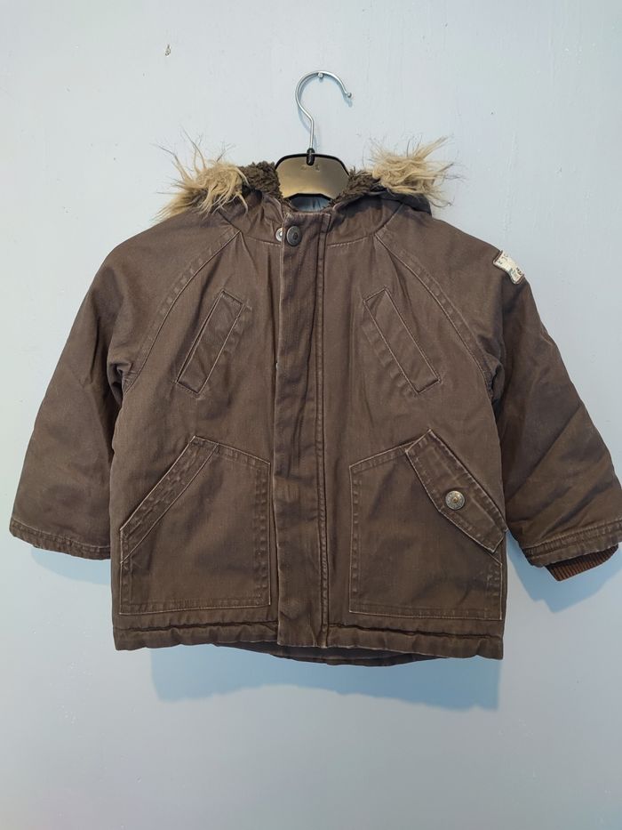 Superbe doudoune fourrée18/ 24 mois