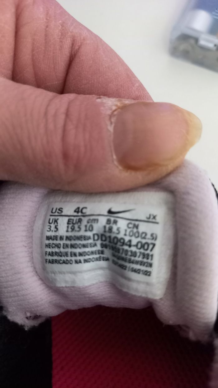 Baskets nike 19.5 - photo numéro 3