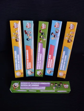 * Lot de 6 rouleaux de coloriage, de jeux et de stickers Les LOUD par Quick