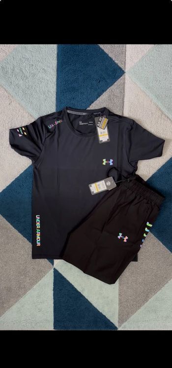 Ensemble Under Armour T-Shirt et Short Fluorescent Taille M