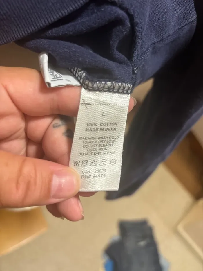 Sweat Stüssy à capuche – Blanc & Bleu marine – Taille L – Très bon état mixte - photo numéro 9