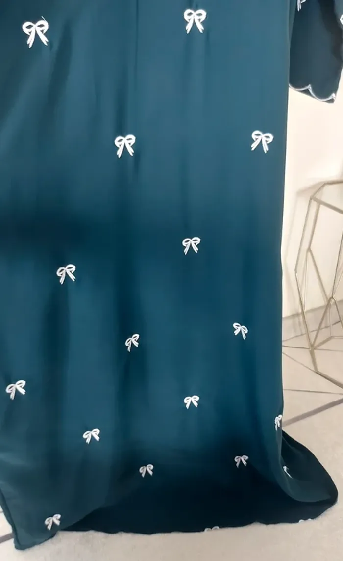 Robe Dubai avec motifs neuve - photo numéro 5