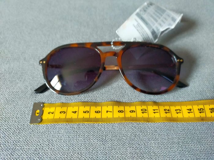 Lunettes de soleil écaille & branches dorées – neuves avec étiquette - photo numéro 10