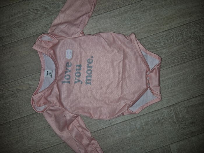 Lot vêtements fille 1 mois - photo numéro 6
