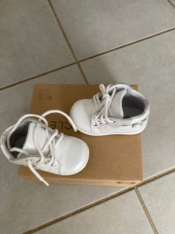 Chaussures pointure 18