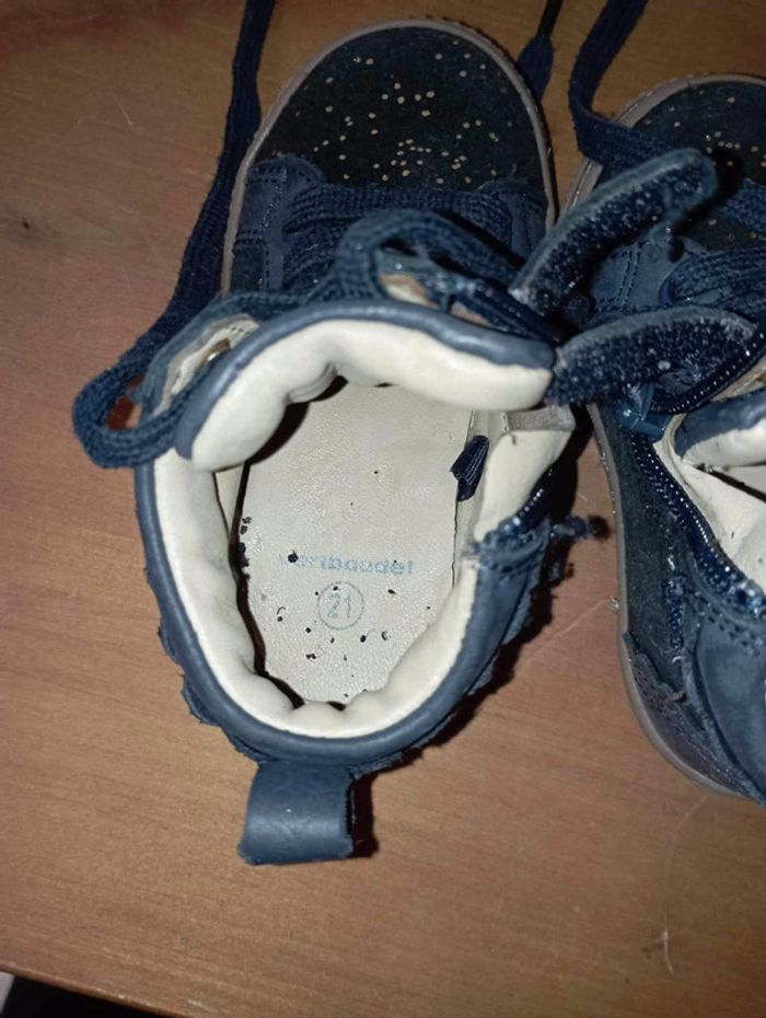 Boutin bébé fille bleue nuit taille 21 marque ver bouder très bon état. - photo numéro 6